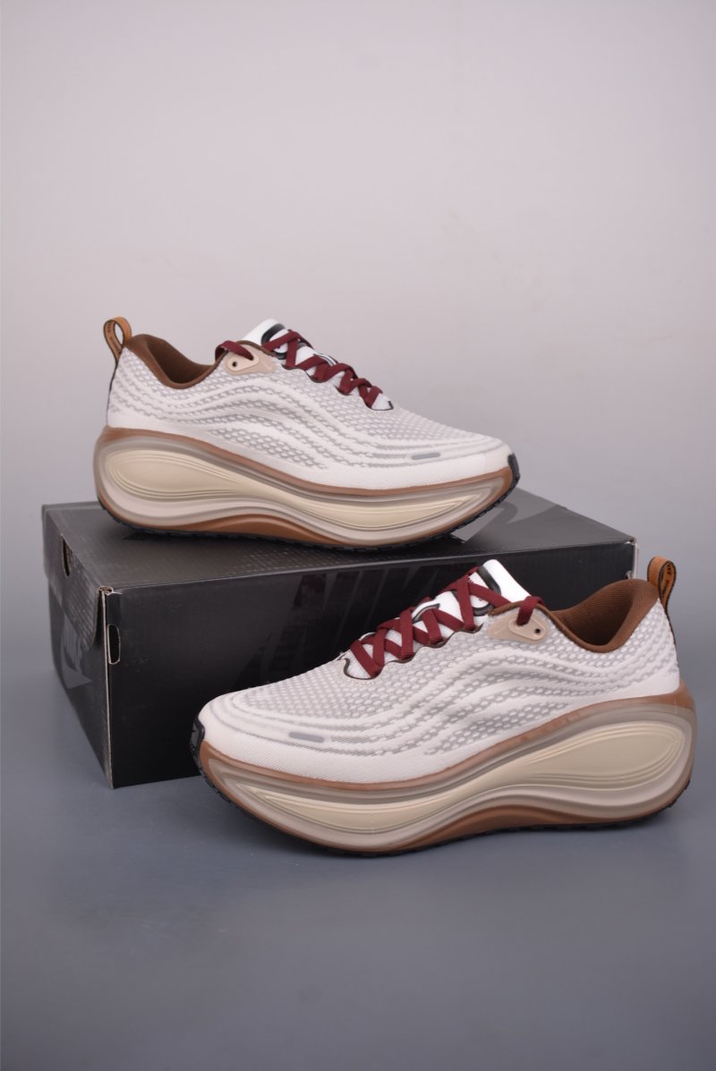 Nike Air Zoom Vomero Plus view