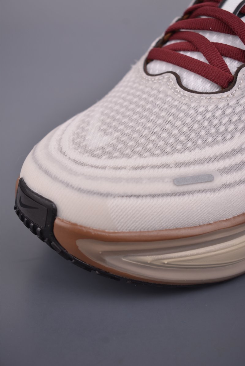 Nike Air Zoom Vomero Plus view