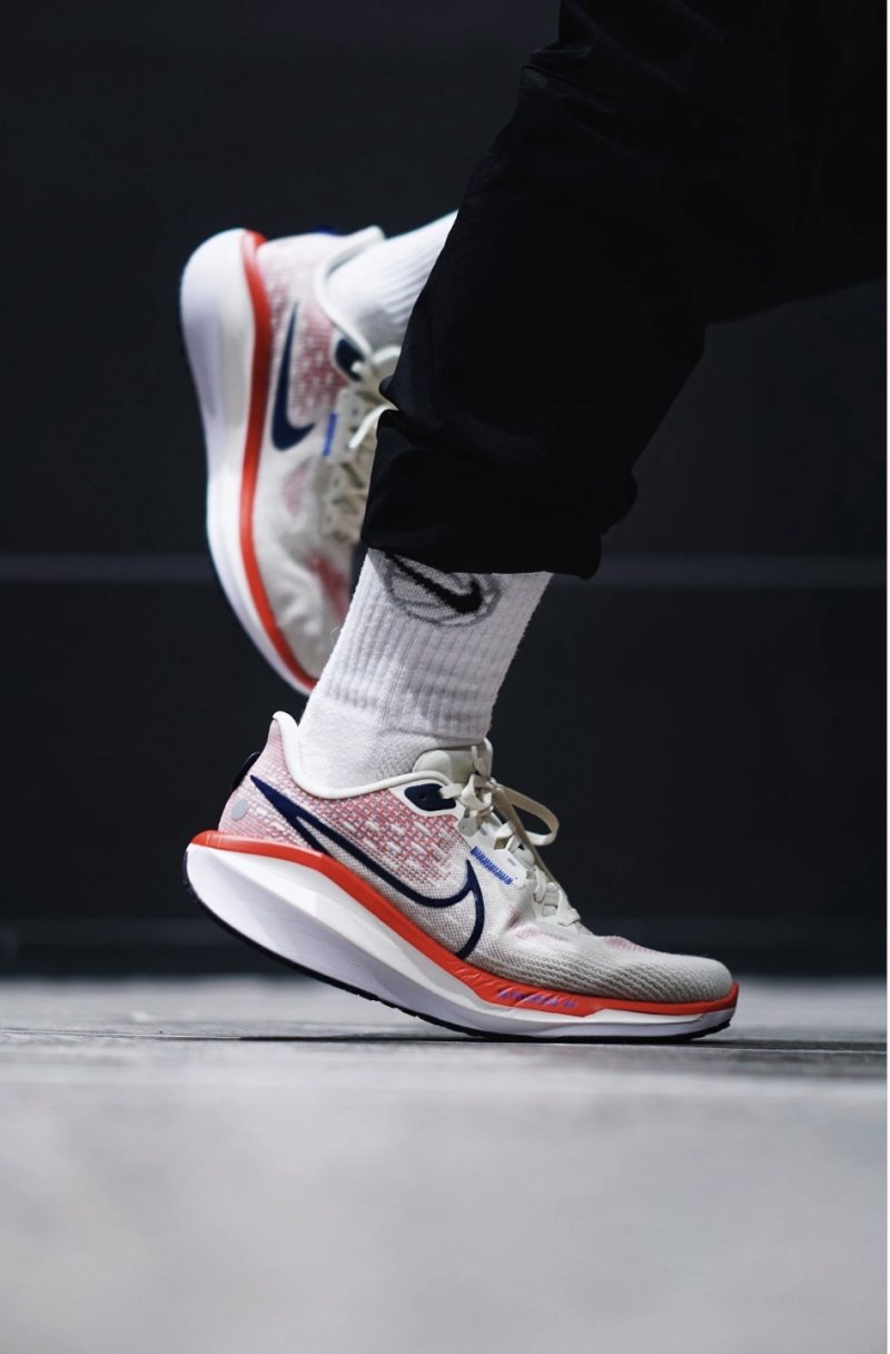 Nike Air Zoom Vomero 17