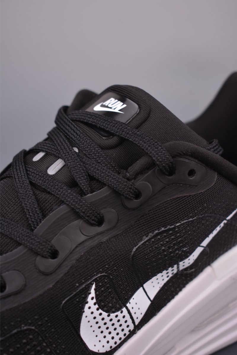 Nike Vomero Premium Air view