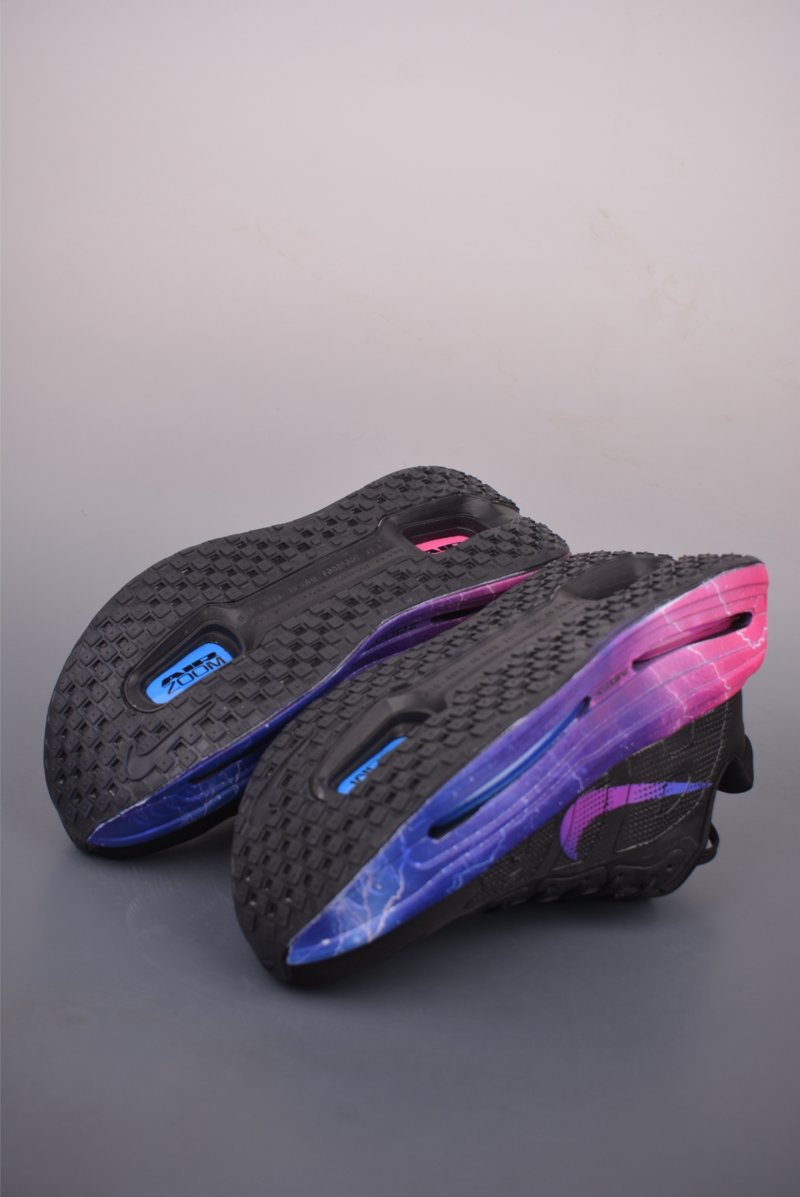 Nike Vomero Premium Air view