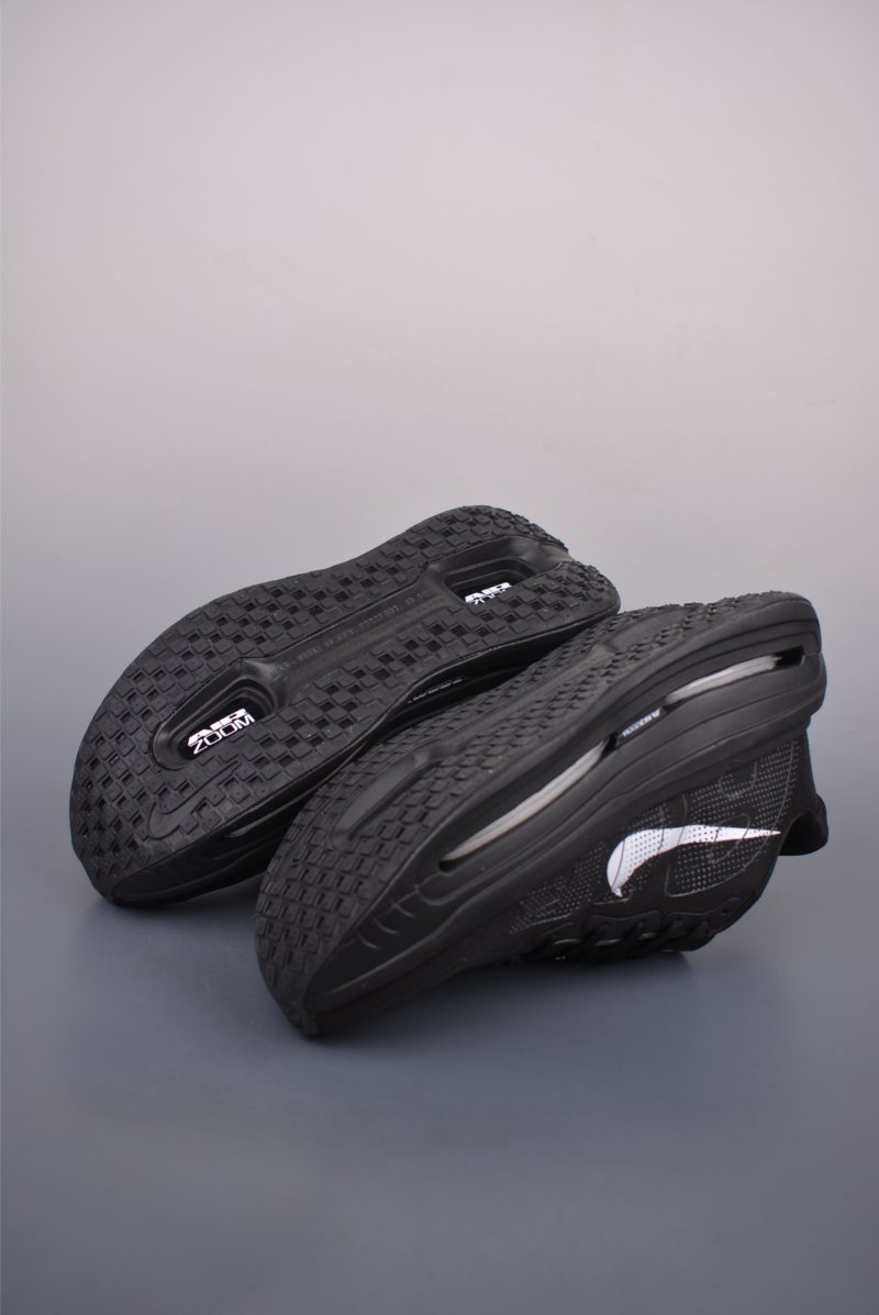Nike Vomero Premium Air view