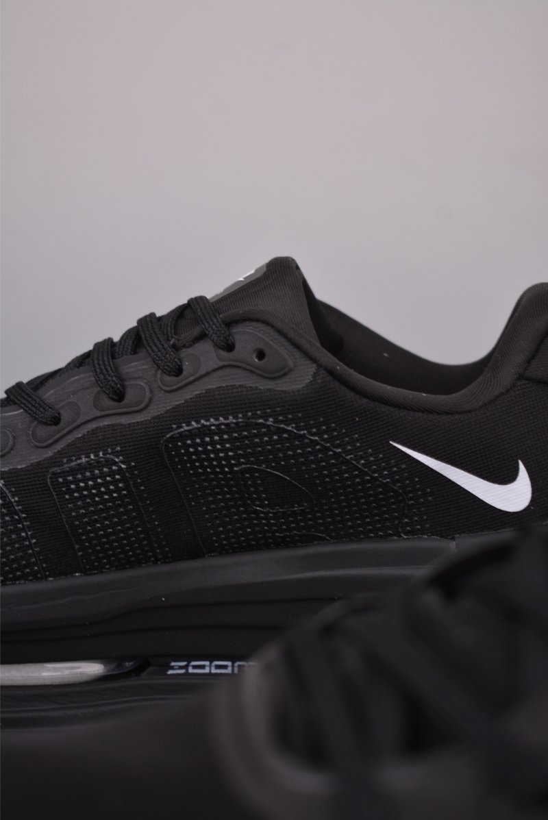 Nike Vomero Premium Air view