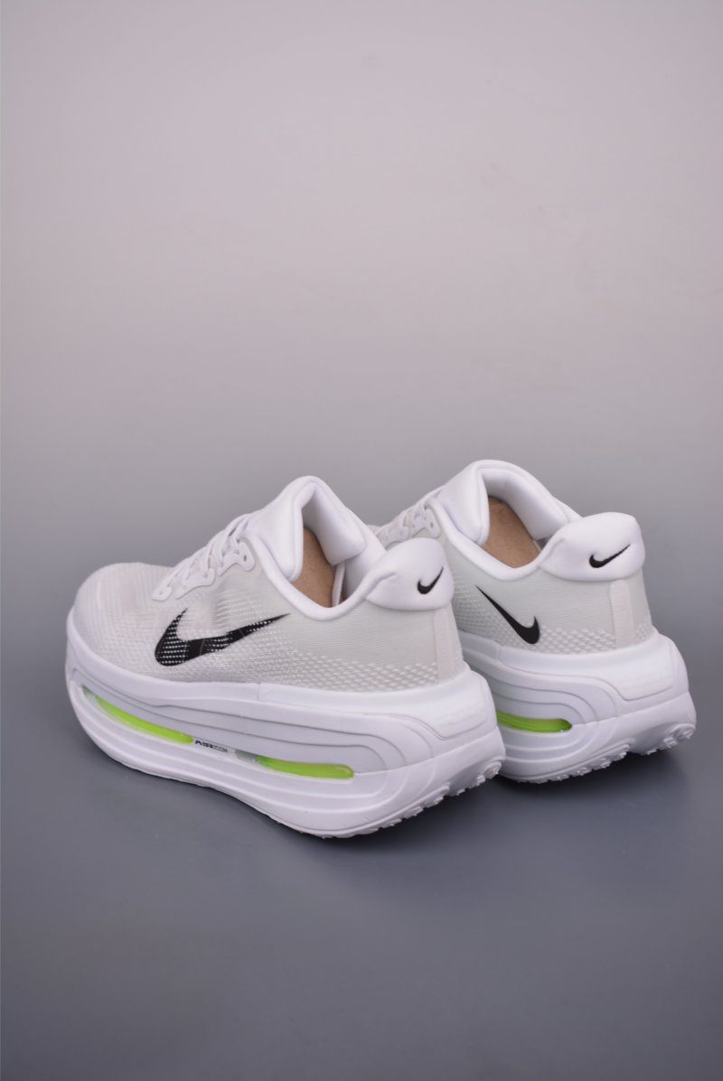 Nike Vomero Premium Air view