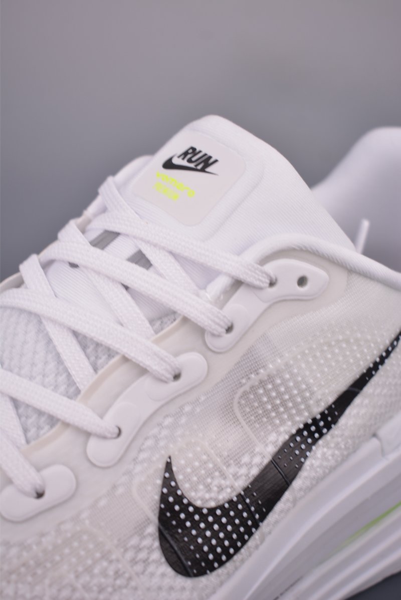 Nike Vomero Premium Air view