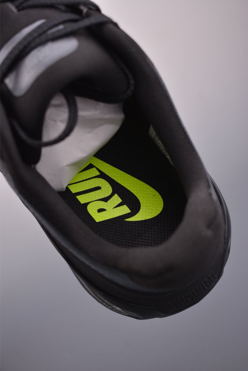Nike Vomero Premium Air view
