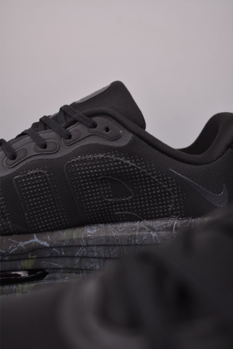 Nike Vomero Premium Air view