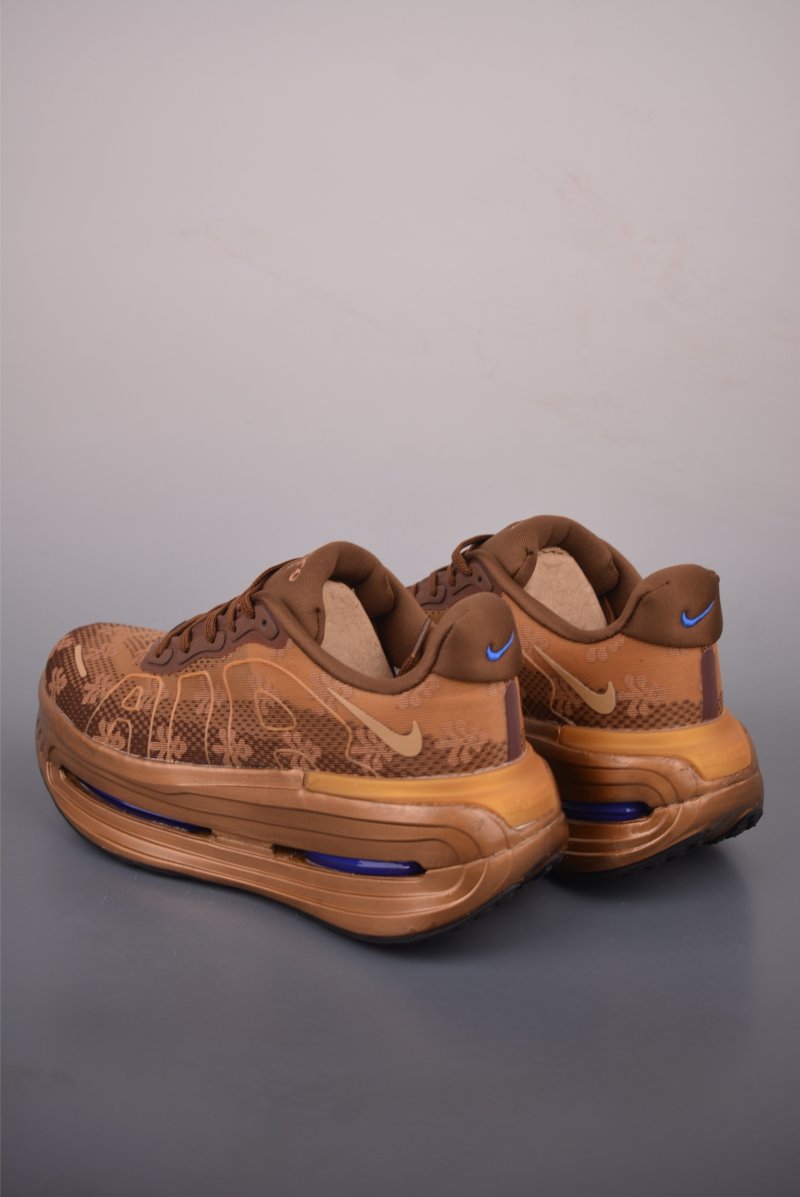Nike Vomero Premium Air view