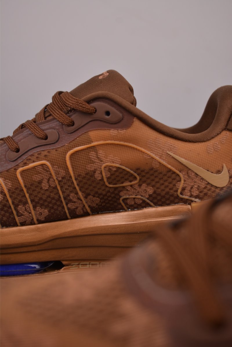 Nike Vomero Premium Air view