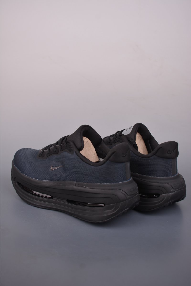 Nike Vomero Premium Air view