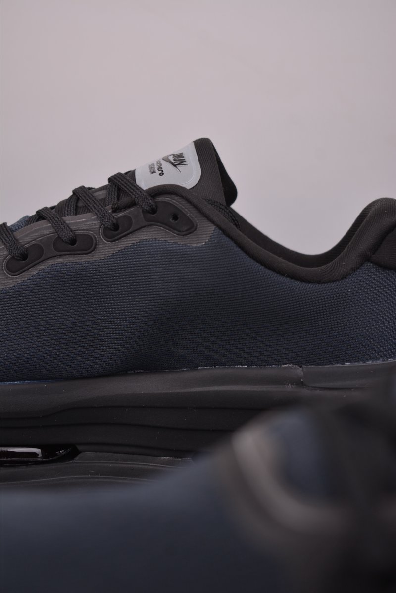 Nike Vomero Premium Air view