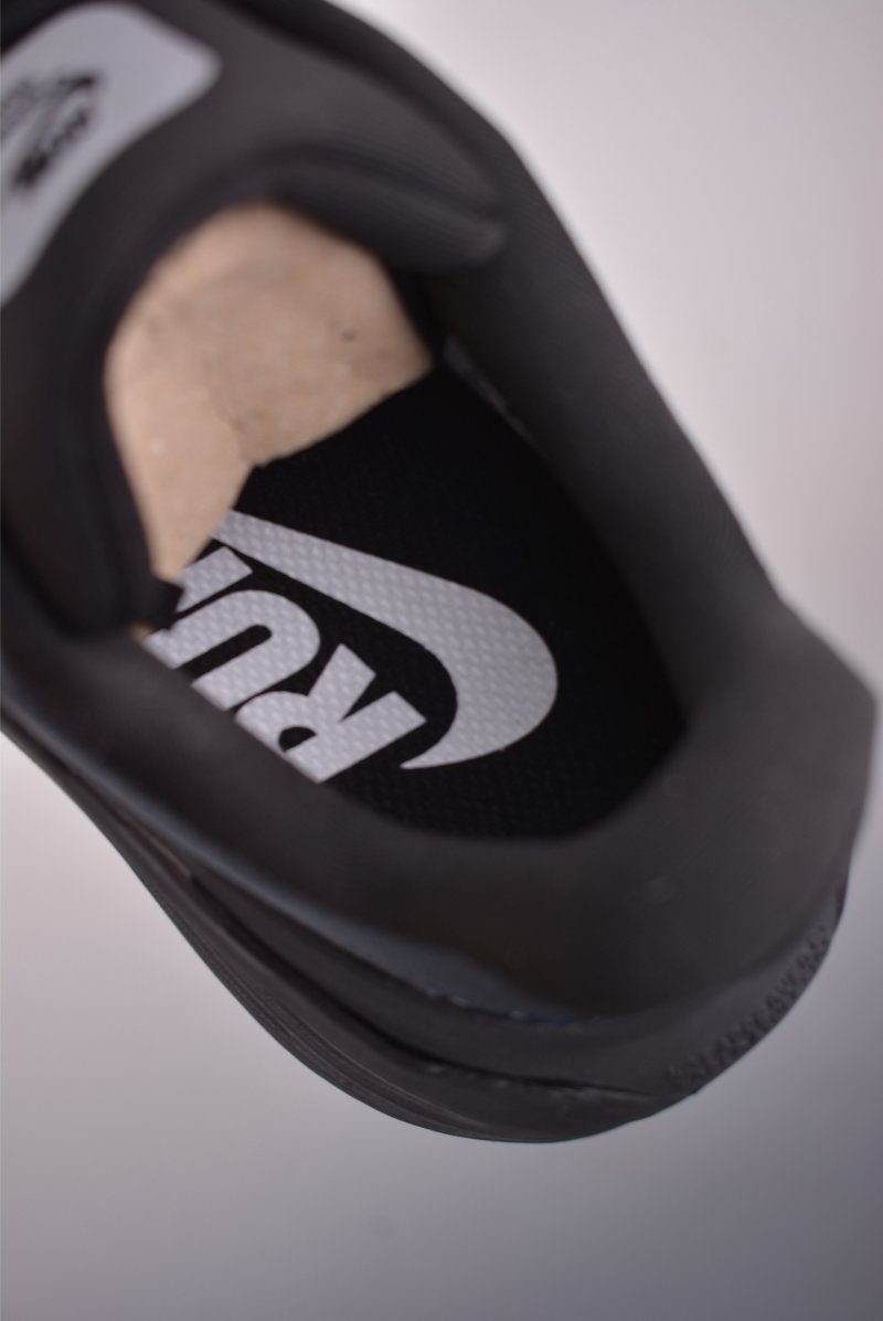 Nike Vomero Premium Air view