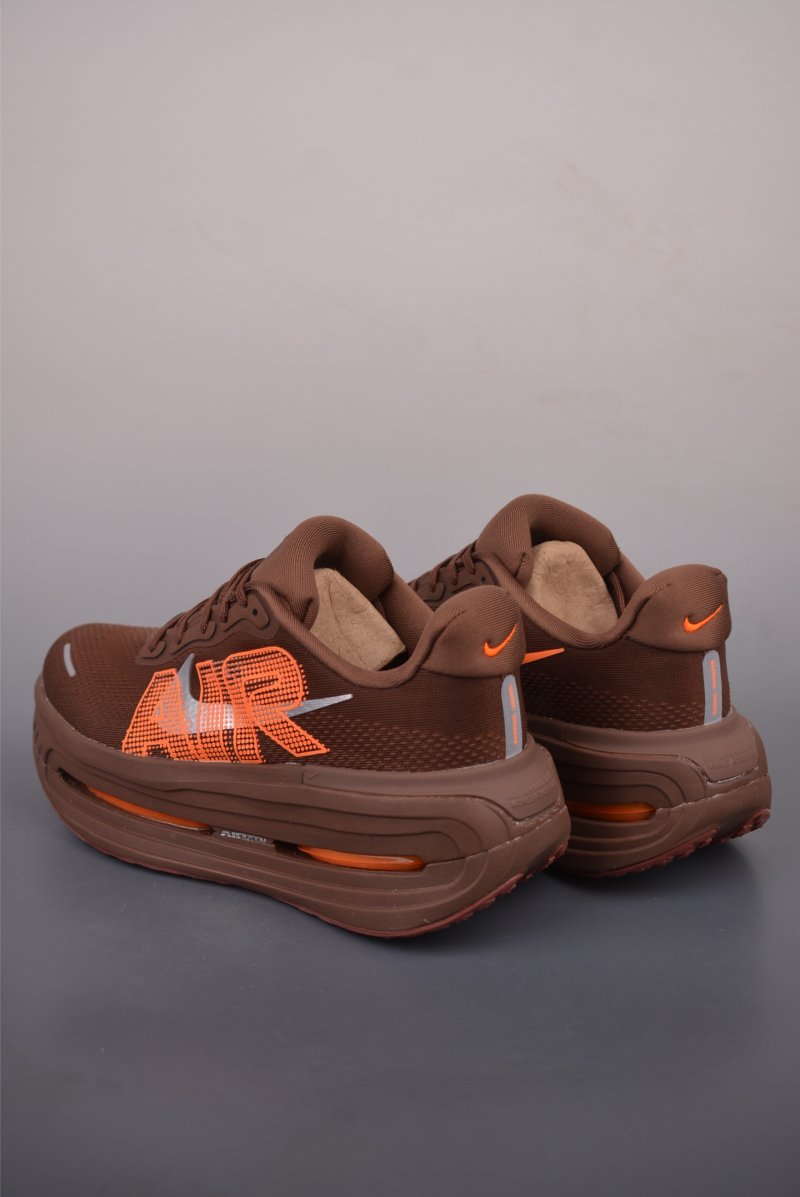 Nike Vomero Premium Air view