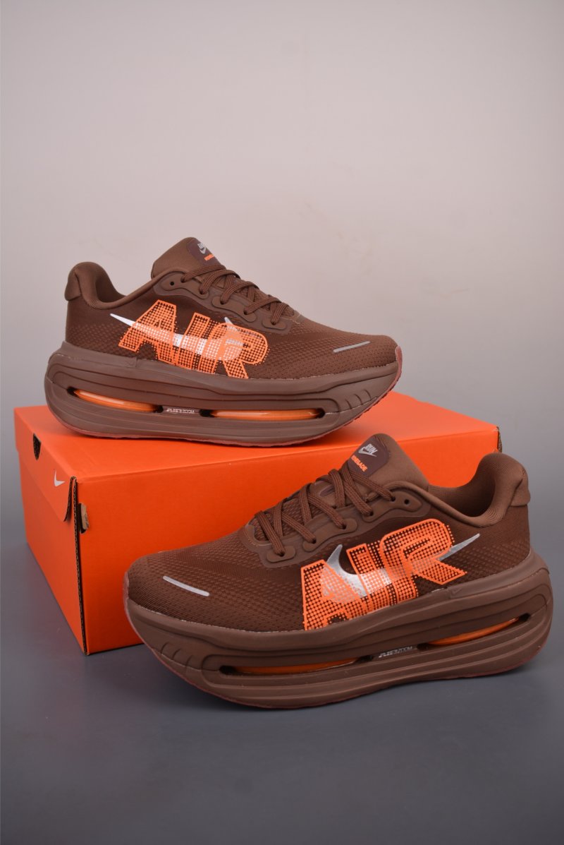 Nike Vomero Premium Air view