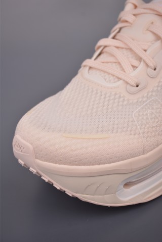 Nike Vomero Premium Air view 6