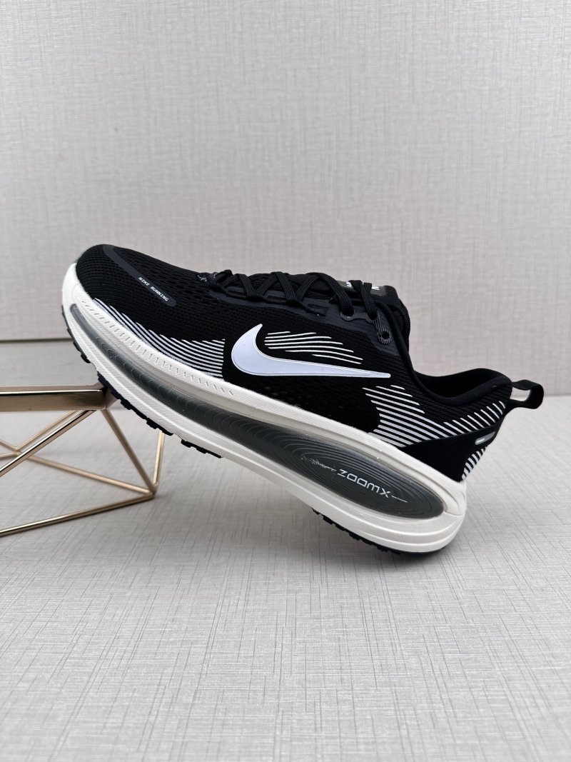 Nike Vomero 18 ReactX