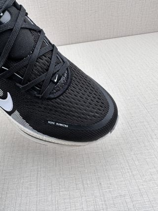 Nike Vomero 18 ReactX view 7