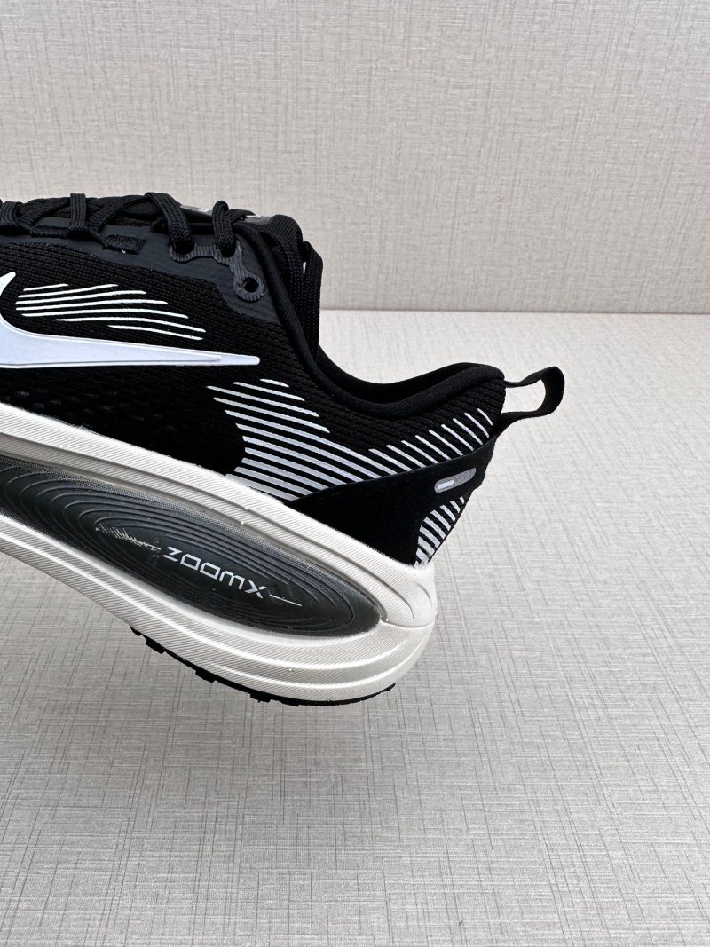 Nike Vomero 18 ReactX view