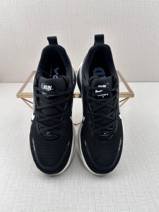 Nike Vomero 18 ReactX view 9