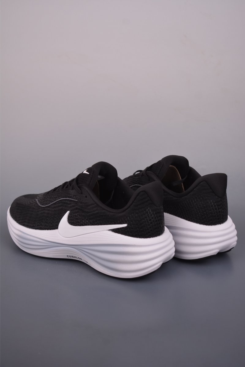 Nike Zoom Vomero ReactX view