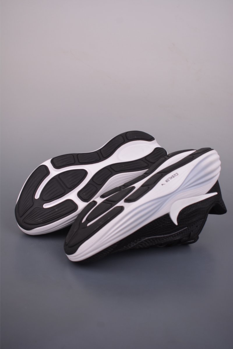 Nike Zoom Vomero ReactX view