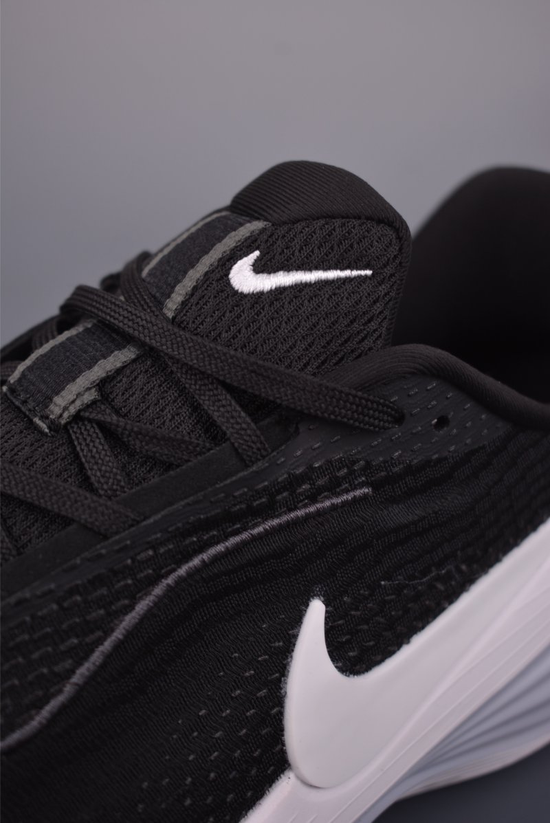 Nike Zoom Vomero ReactX view