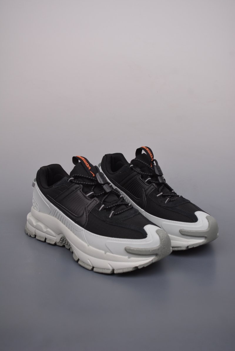 Nike Zoom Vomero Roam 5
