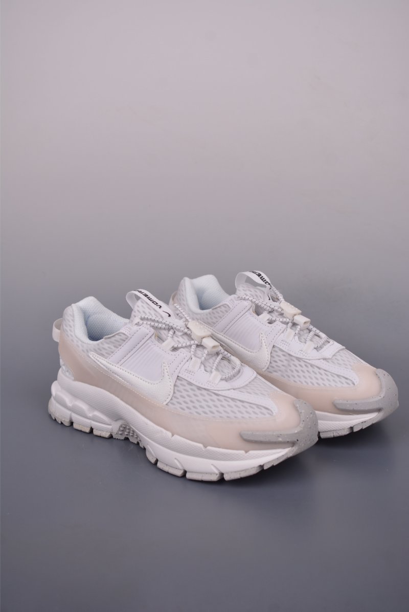 Nike Zoom Vomero Roam 5