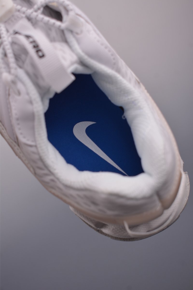 Nike Zoom Vomero Roam 5 view