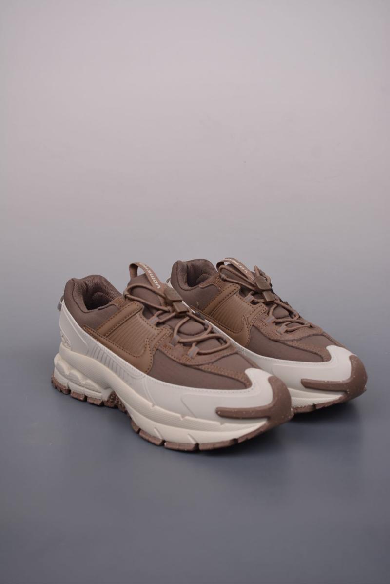 Nike Zoom Vomero Roam 5
