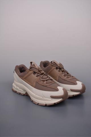 Nike Zoom Vomero Roam 5 view 1