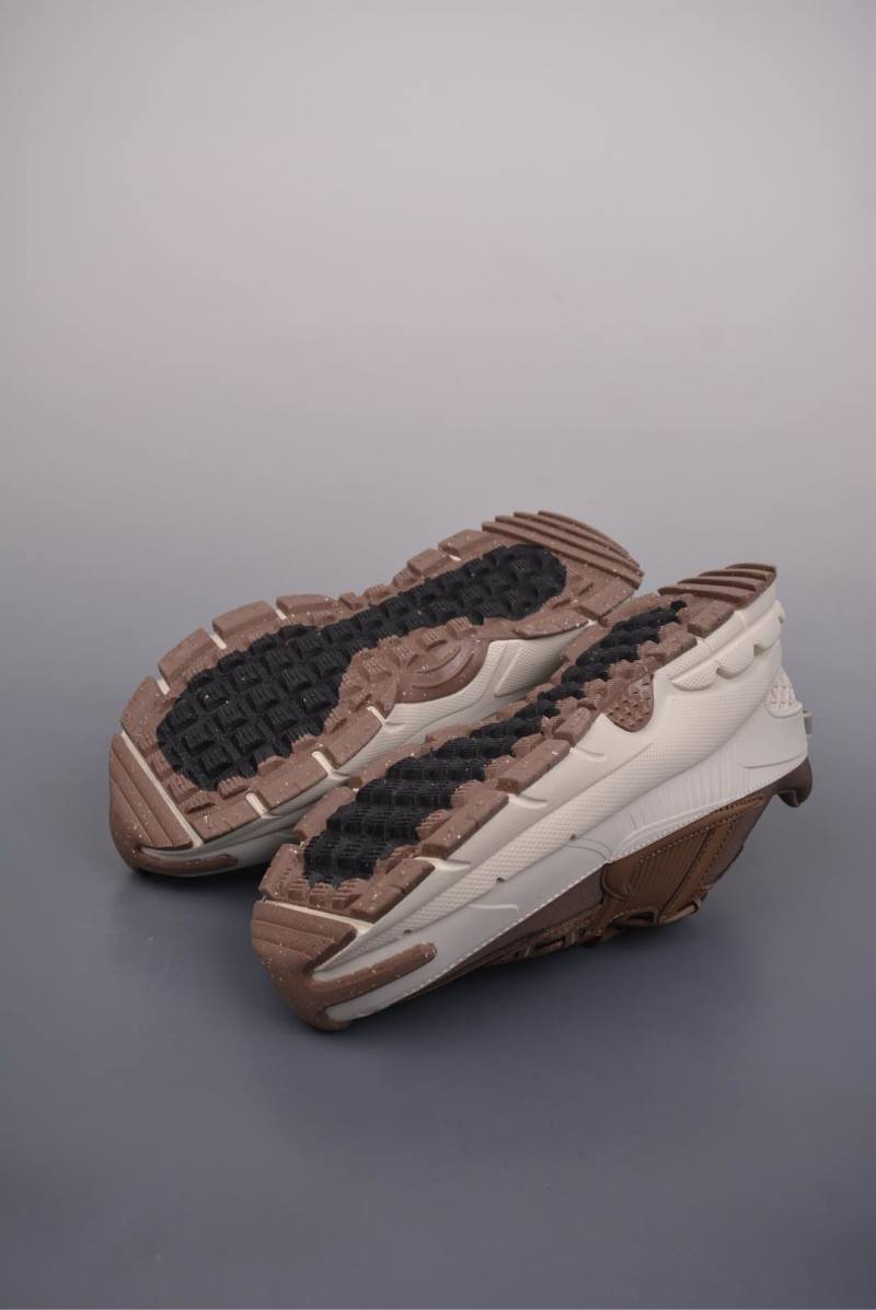Nike Zoom Vomero Roam 5 view