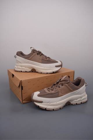 Nike Zoom Vomero Roam 5 view 5