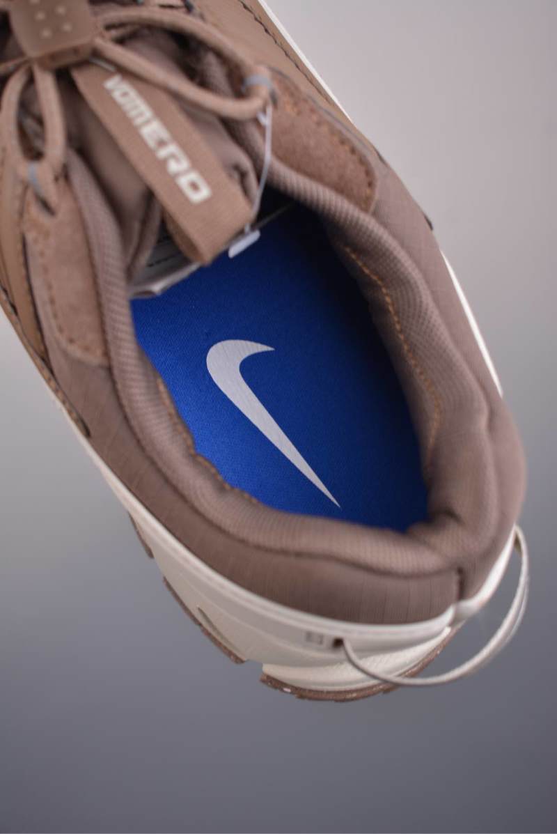 Nike Zoom Vomero Roam 5 view