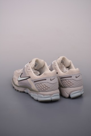 Nike Zoom Vomero 5 SP 'Black / Silver' view 2