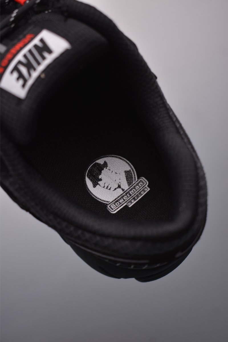 Nike Zoom Vomero 5 SP 'Black / Silver' view