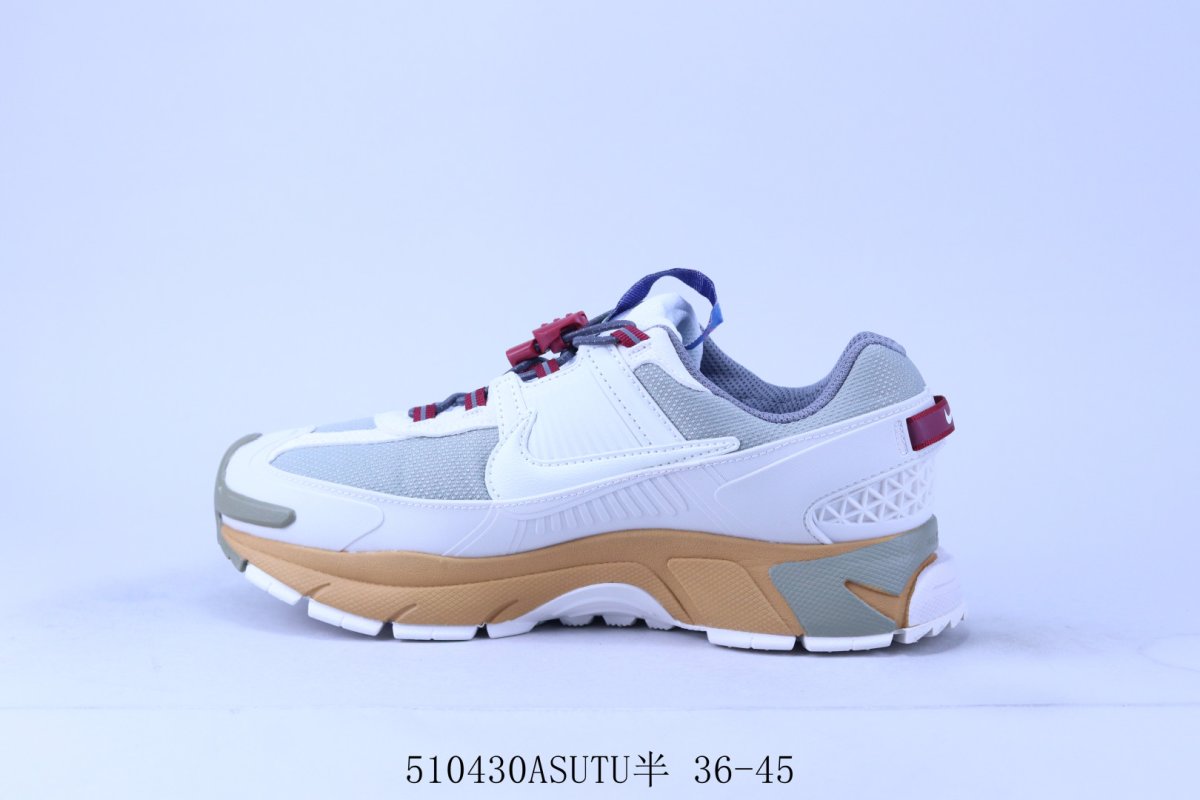 Nike Zoom Vomero 5 SP 'Vast Grey / Sail' view