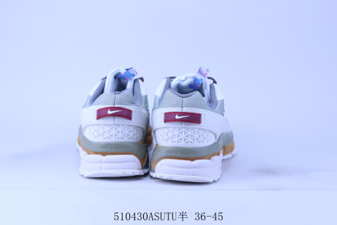 Nike Zoom Vomero 5 SP 'Vast Grey / Sail' view 3