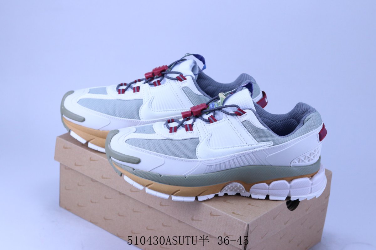 Nike Zoom Vomero 5 SP 'Vast Grey / Sail' view