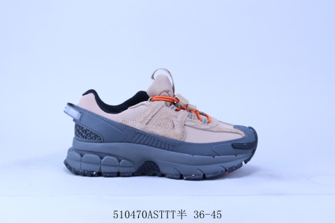 Nike Zoom Vomero 5 SP 'Vast Grey / Sail' view 7