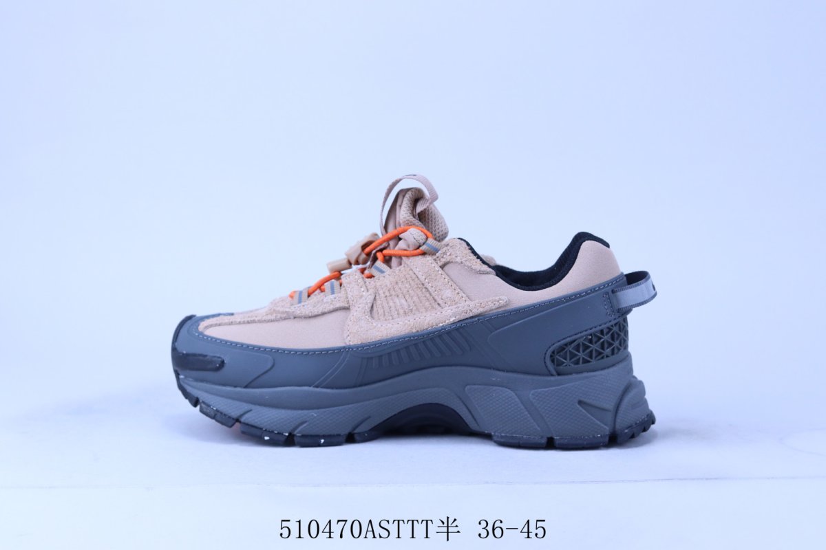 Nike Zoom Vomero 5 SP 'Vast Grey / Sail' view