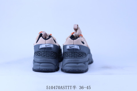Nike Zoom Vomero 5 SP 'Vast Grey / Sail' view 9