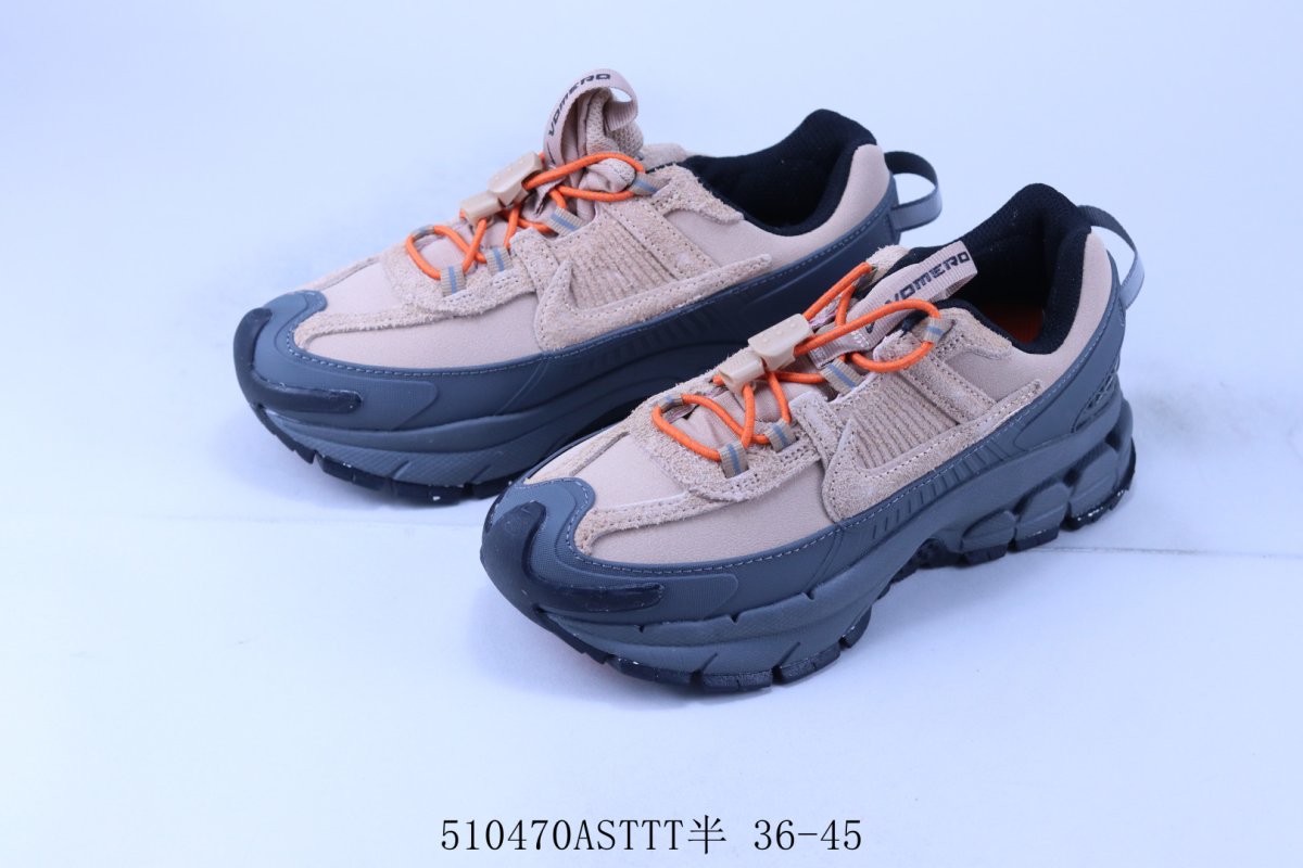 Nike Zoom Vomero 5 SP 'Vast Grey / Sail' view