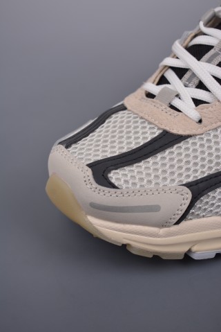 Nike Zoom Vomero 5 'Black' view 6