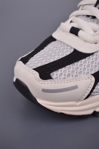 Nike Zoom Vomero 5 'Black' view 6
