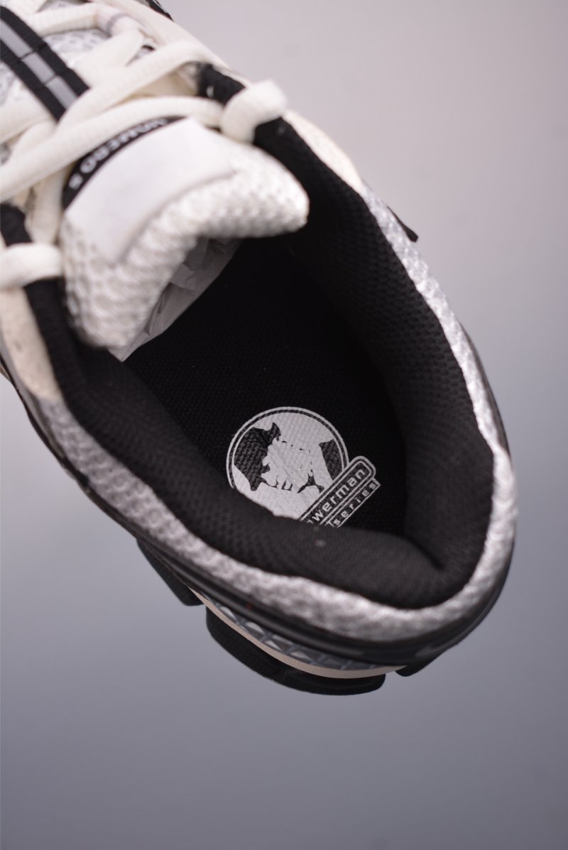 Nike Zoom Vomero 5 'Black' view