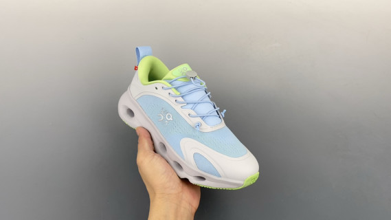 On Cloudsolo 'Loewe' view 1