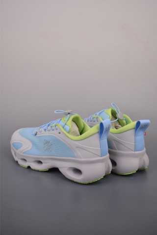 On Cloudsolo 'Loewe' view 2