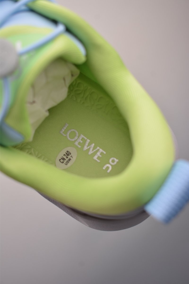On Cloudsolo 'Loewe' view