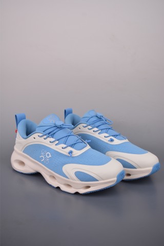 On Cloudsolo 'Loewe' view 10